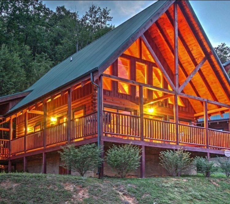 Solid Ground Lodge With Yard! Pigeon Forge Εξωτερικό φωτογραφία