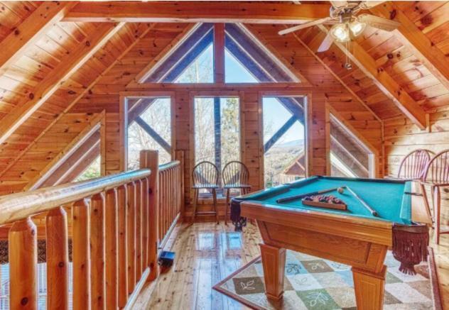 Solid Ground Lodge With Yard! Pigeon Forge Εξωτερικό φωτογραφία
