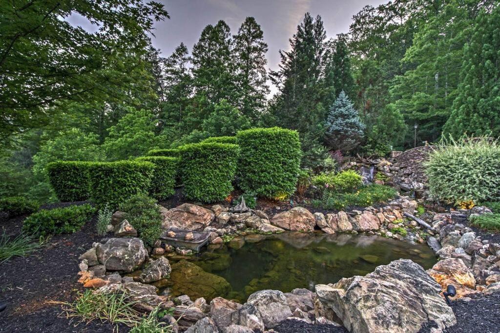 Solid Ground Lodge With Yard! Pigeon Forge Εξωτερικό φωτογραφία
